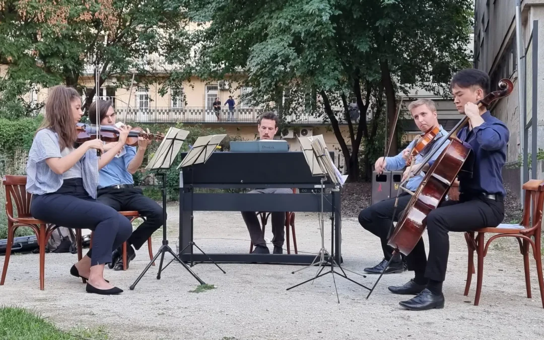 Koncert a Janikovszky Éva parkban